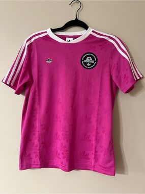 CLASSIC SPORT CROP TEE SEMI LUCID FUCHSIA- JV7680